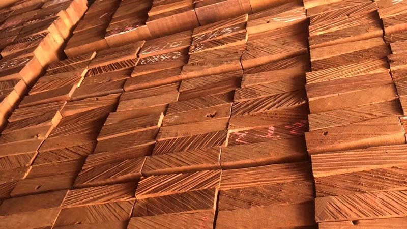 SPC地板安装视频：新手必看入门指南